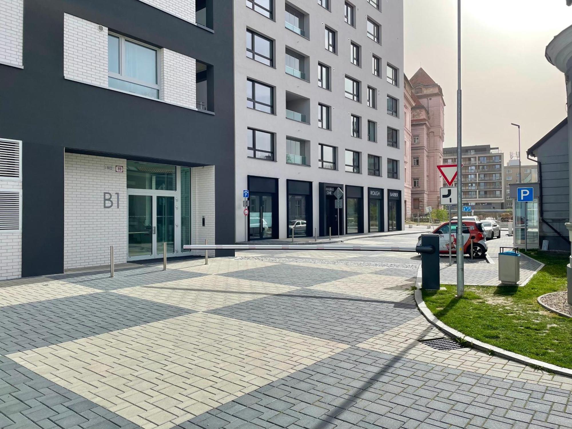 Arenas Bratislava Exterior foto